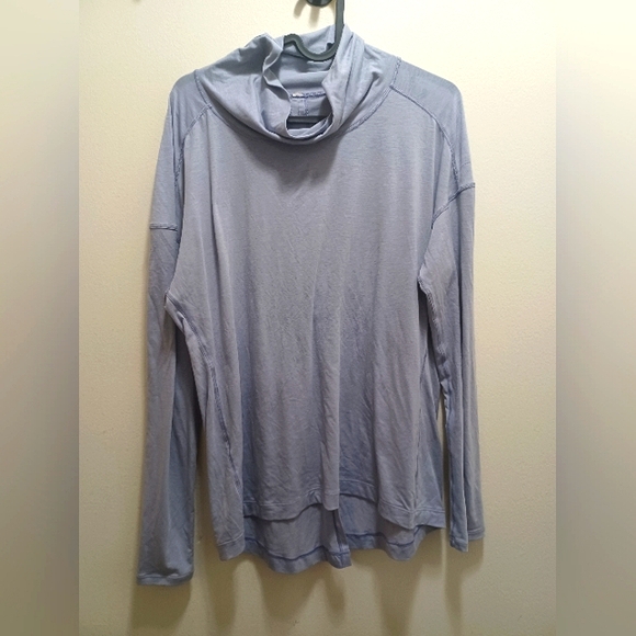 Mesh Long-Sleeve Shirt for Yoga and Casual - Picture 4 of 4